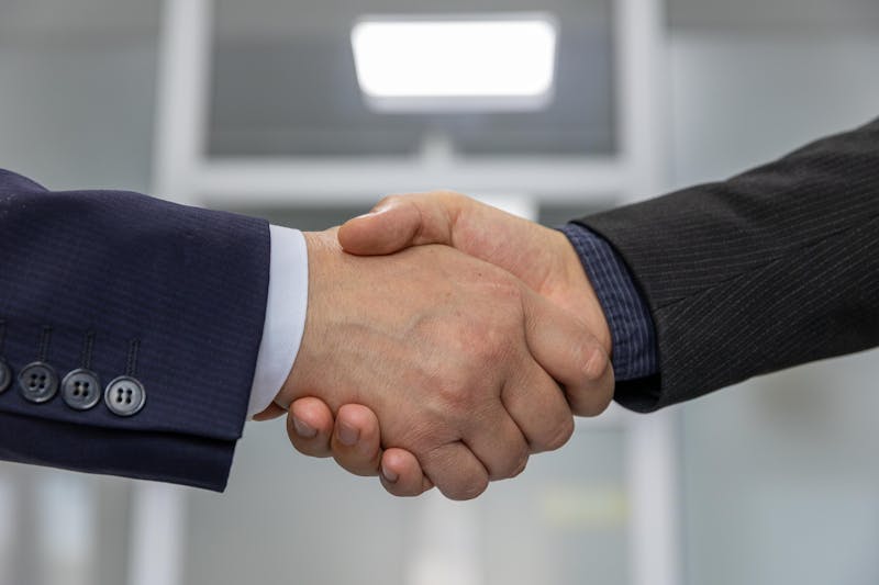 Signing franchise agreement with Dions
